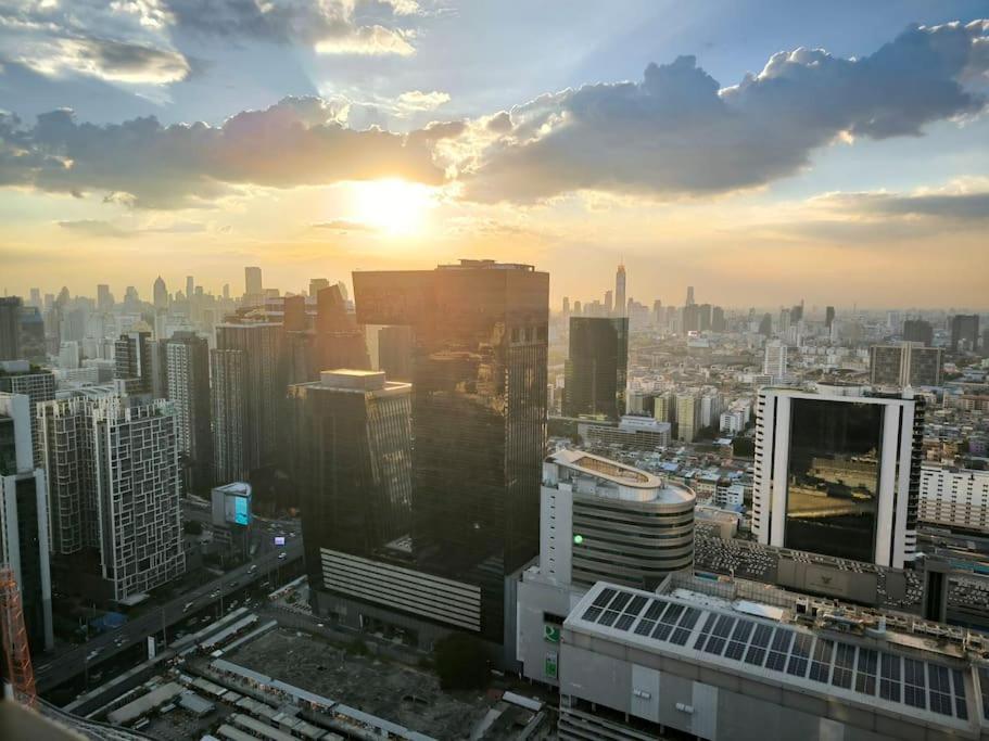 Phraram 9 - G Tower - Jodd Fairs Market 欢迎光临 Pangsapuri Bangkok